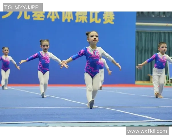 体操运动员的成长与挑战:从少年到世界舞台的拼搏历程与心路历程